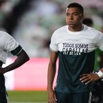 Vinícius Jr., Mbappé és a feltűrt póló.