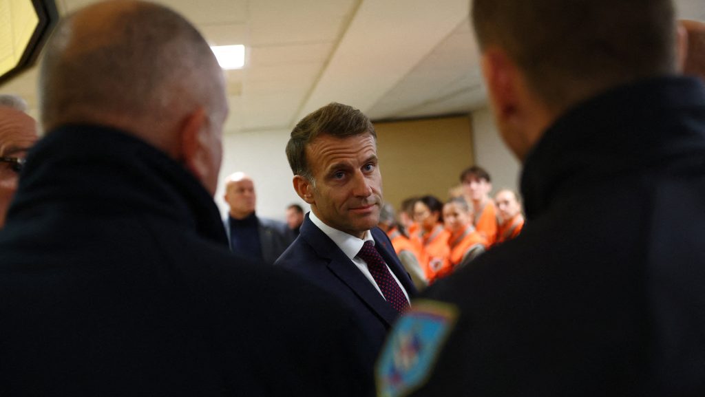 Macron: Rasszista terrortámadás volt a Párizs melletti halálos lövöldözés