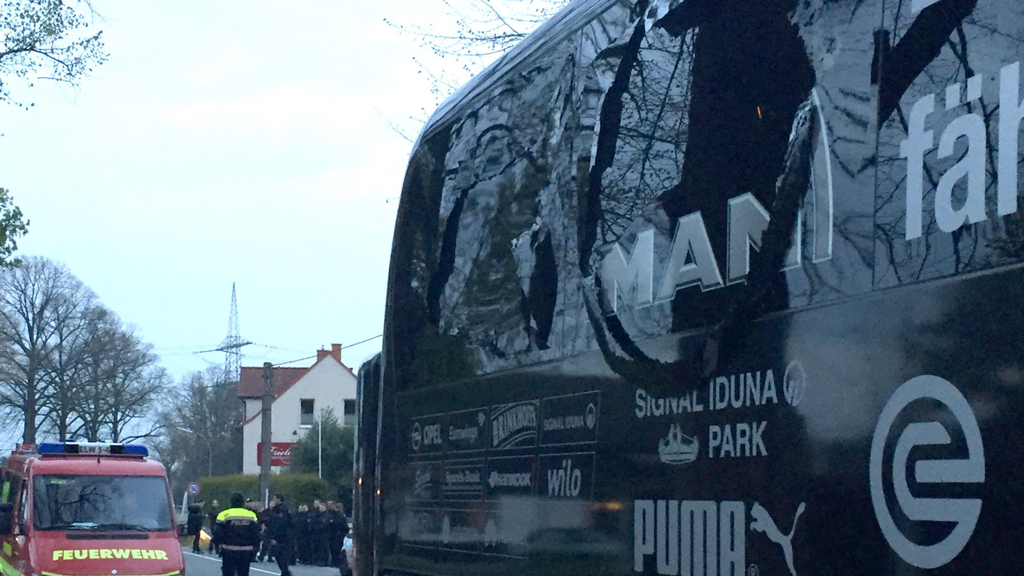 mikel merino borussia dortmund merénylet csapatbusz