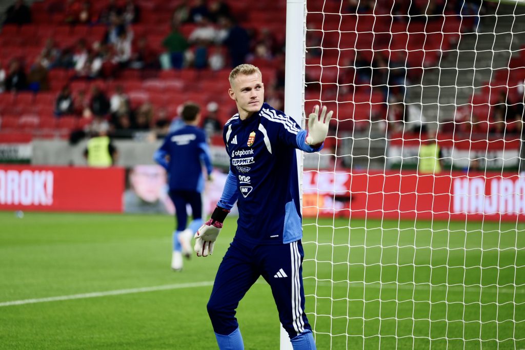 Tóth Balázs bemelegítés közben.