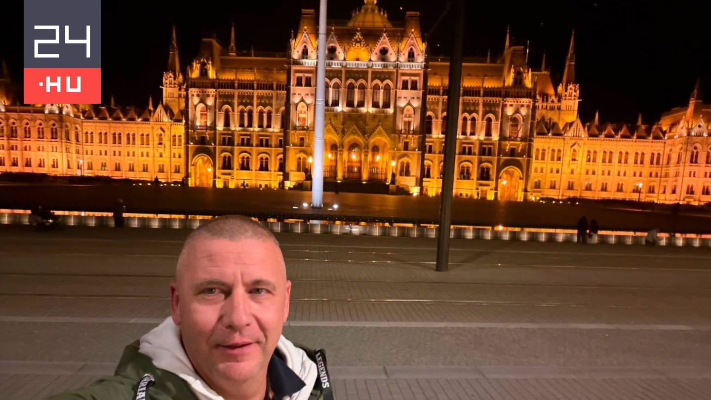Ruszin-Szendi szerint 2025-ben, miután Magyar mellé állt, katonákkal figyeltették a megszólalásait