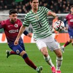 Callum O'Dowda, a Ferencváros (j) és Manu Pozo, a Torreense játékosa a labdarúgó Európa-liga alapszakasza harmadik fordulójának Ferencvárosi TC - Torreense mérkőzésén a Groupama Arénában 2026. október 22-én.