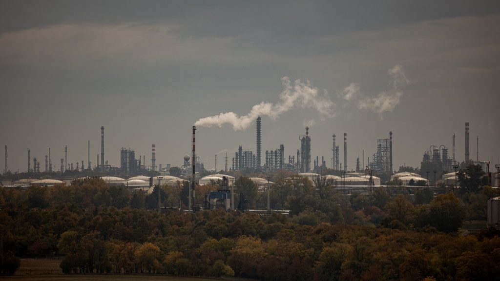 Forbes: Összeomlottak a tárgyalások a Mol és a Gazprom között a szerb olajvállalat megszerzéséről