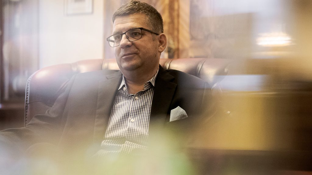 Sikertelen vagyonkimentési akció után 3 év börtönre ítélték a Seszták Miklóst is utolérő Volánbusz-ügy kulcsfiguráját
