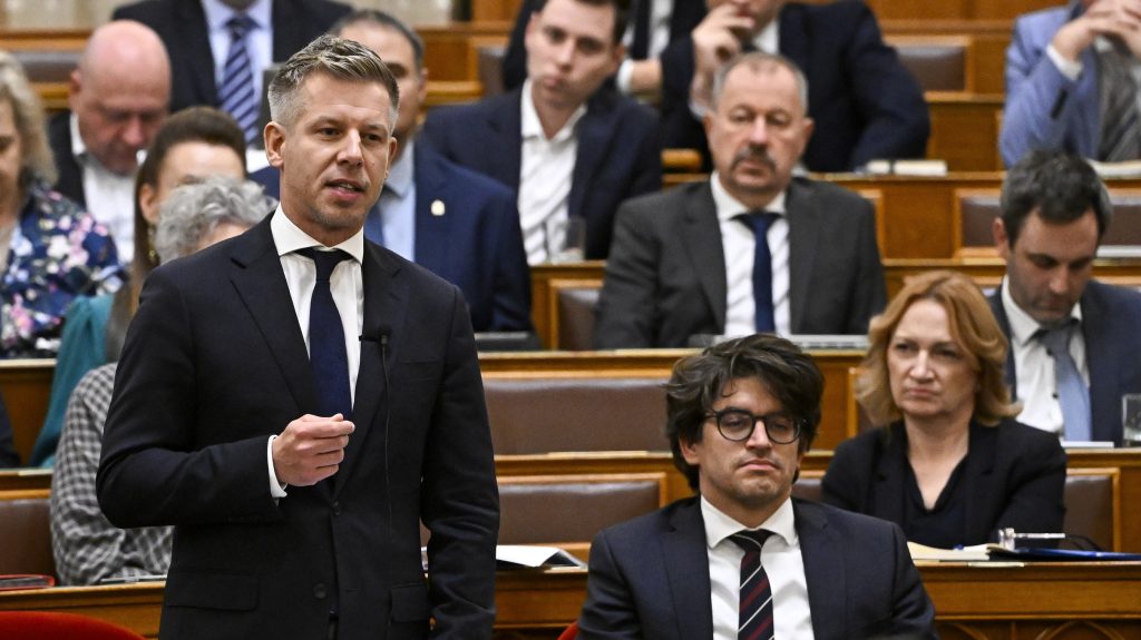 Legfőbb ügyészt választ, az adócsomagról tárgyal és december 24-ről is dönt a parlament