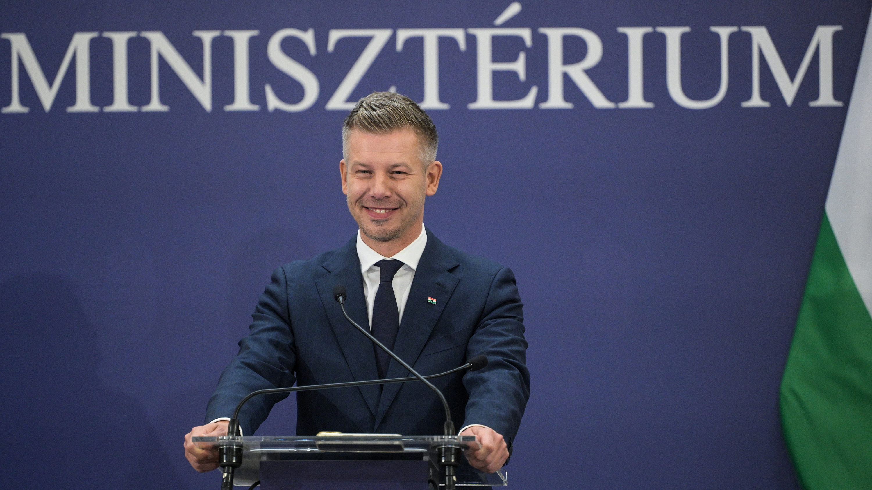 Magyar Péter miniszterelnök sajtótájékoztatót tart a 2027-es költségvetésről a Pénzügyminisztériumban 2026. október 20-án.
