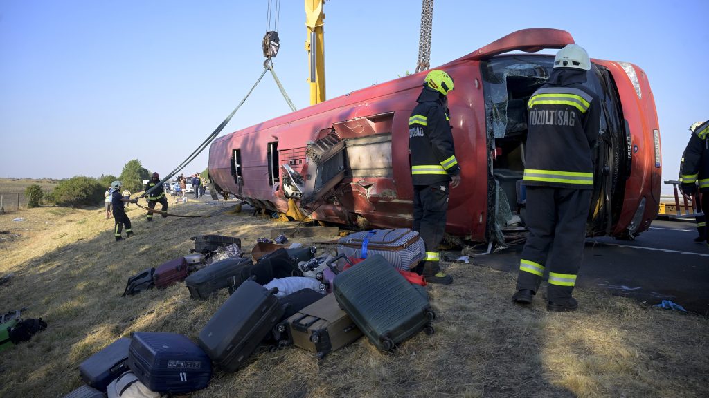 Hónapok óta hallgat a 12 zarándok halálát okozó buszvezető, a lengyel hatóságok a sofőr átadását kérték