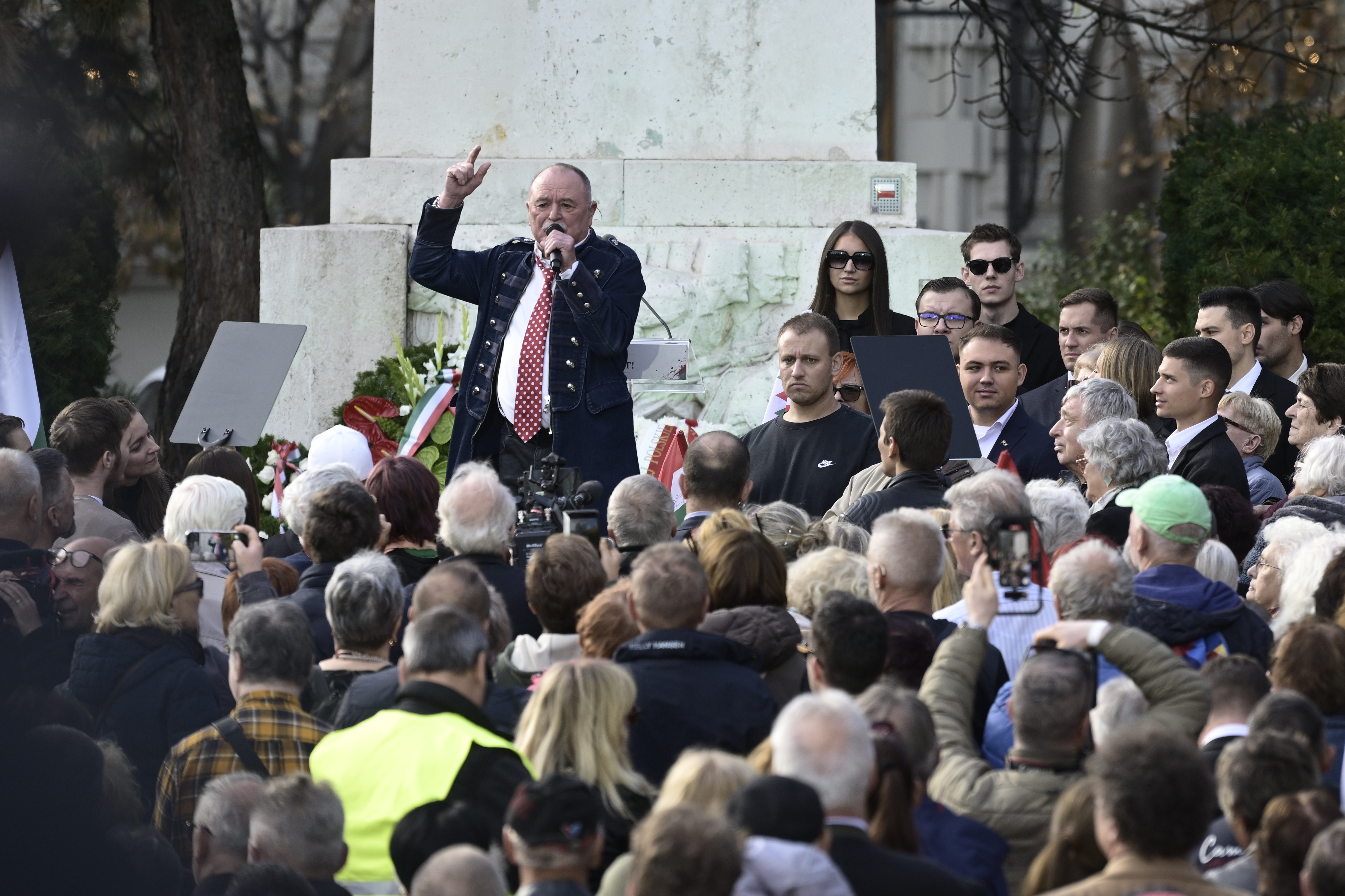 Magyar Péter: Aki 1956 után egy agresszort menteget, az semmit sem ért 1956 üzenetéből, legyen akár Budapesten vagy egy párizsi teraszon 1