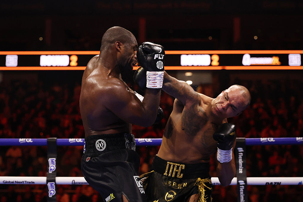 Daniel Dubois már a második menetre lerendezte a Fabio Wardley elleni mérkőzését, így megvédte a WBO nehézsúlyú övét.