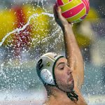 Dusan Mandic, az FTC (b) és Andrej Barac, a Vasas játékosa a BENU férfi vízilabda Magyar Kupa döntőjében játszott FTC Telekom Waterpolo - Vasas-Plaket mérkőzésen a Császár-Komjádi Sportuszodában 2026. szeptember 13-án.