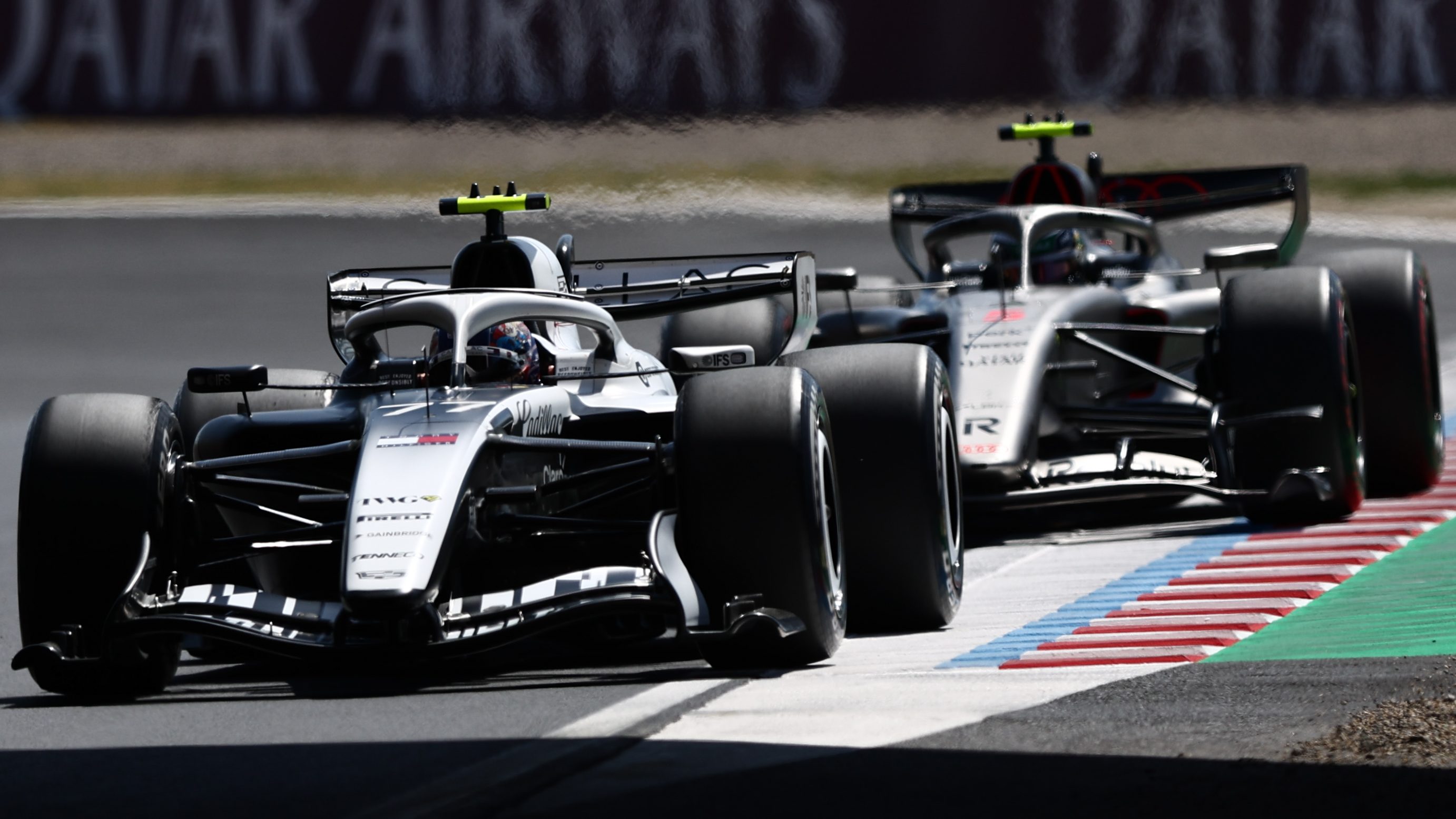 Valtteri Bottas és Gabriel Bortoleto.