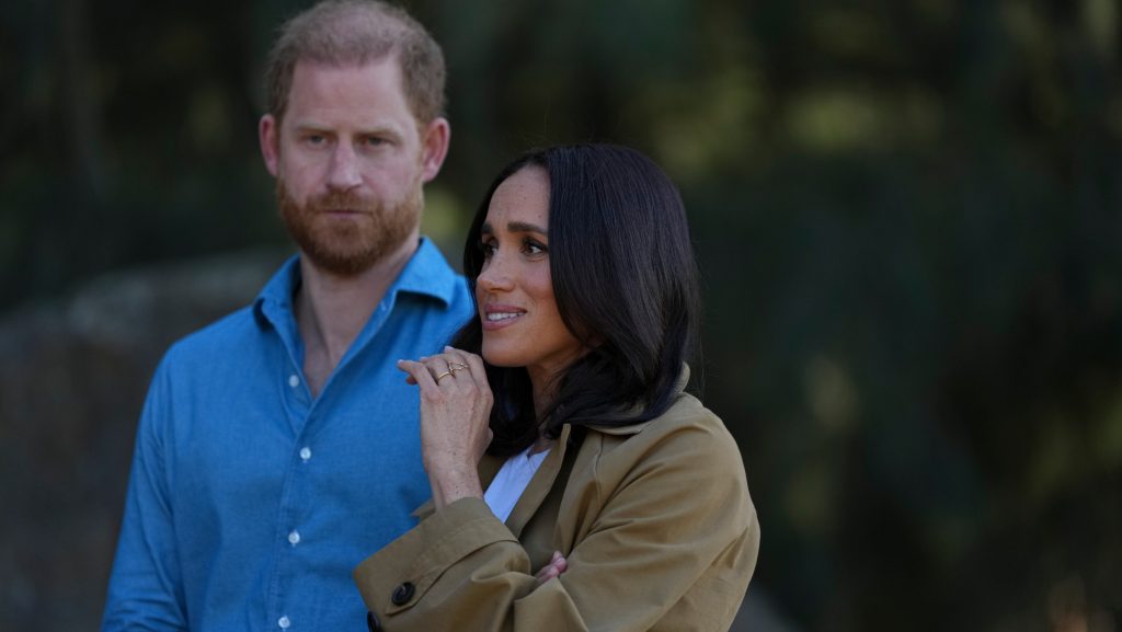 Milliókért árulja valaki az eBayen Meghan Markle Eugénia hercegnőnek szánt személyes ajándékát