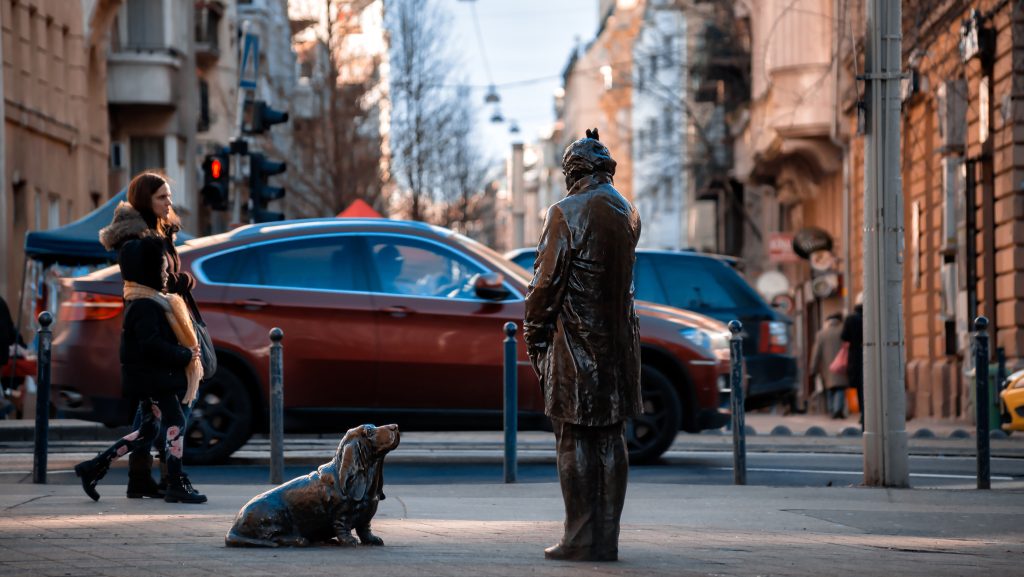 Budapest utcáin jársz-kelsz, de vajon tudod, hol vannak ezek a szobrok? – Kvíz