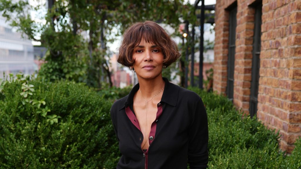 Halle Berry bajban: gyermekbántalmazással vádolja volt férje, távoltartási végzést is előírtak