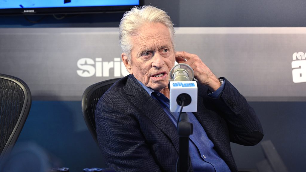 Michael Douglas dühösen reagált, amikor szexfüggőségről kérdezték egy interjúban