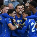 Jordan Henderson és társai ünnepelnek a Chelsea-Bournemouth mérkőzésen.