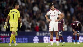 Kike Salas és a Sevilla többi játékos is nagyon csalódott volt.