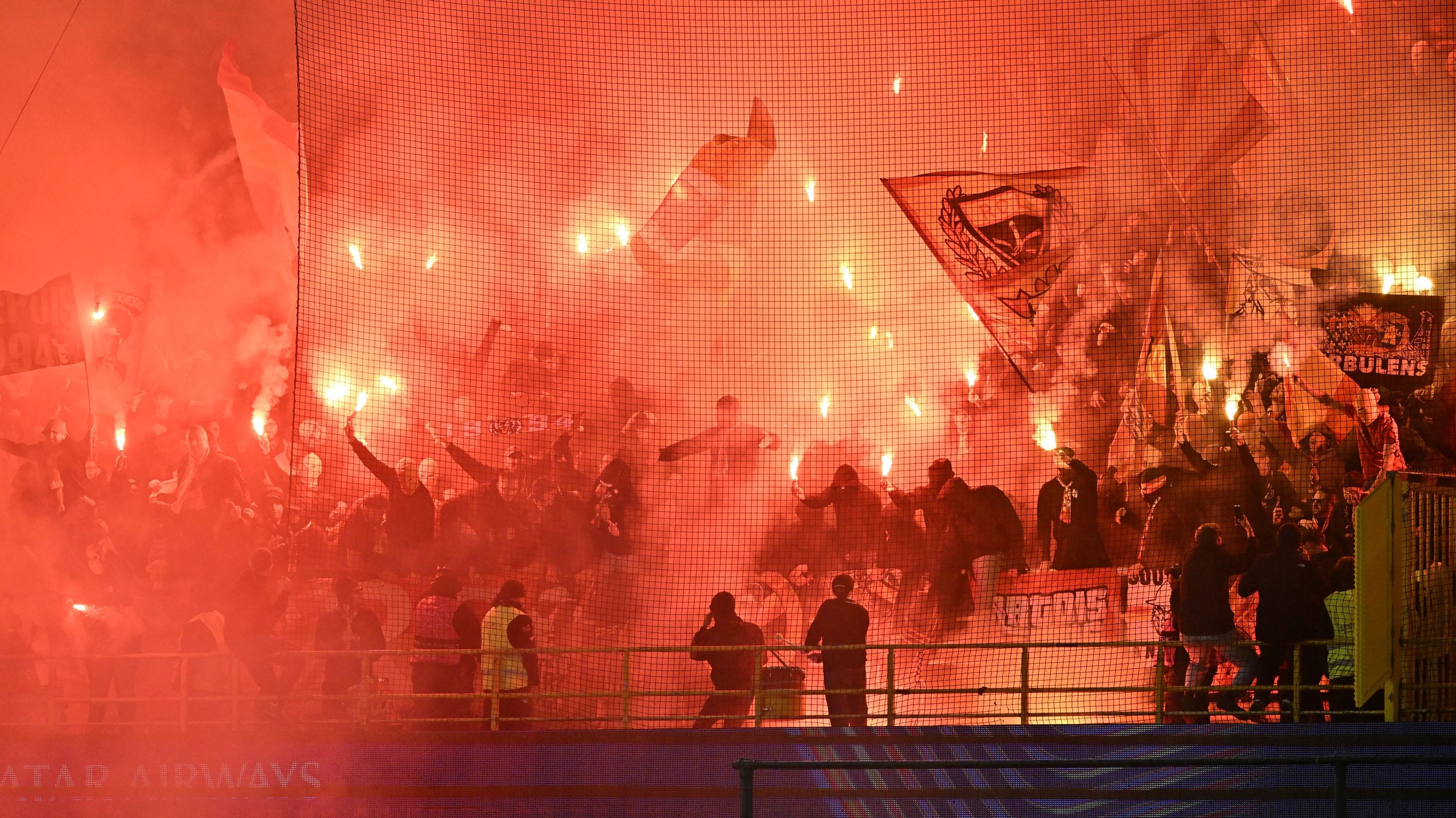 A Lens szurkolói a Club Brugge ellen.