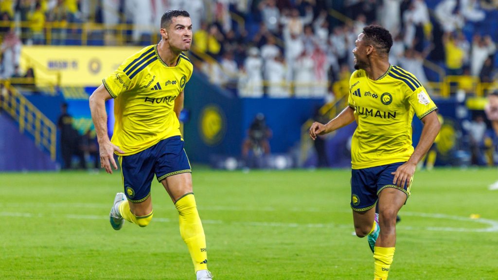 Ronaldo 15 perces mesterhármassal 15 gólra az ezres álomhatártól