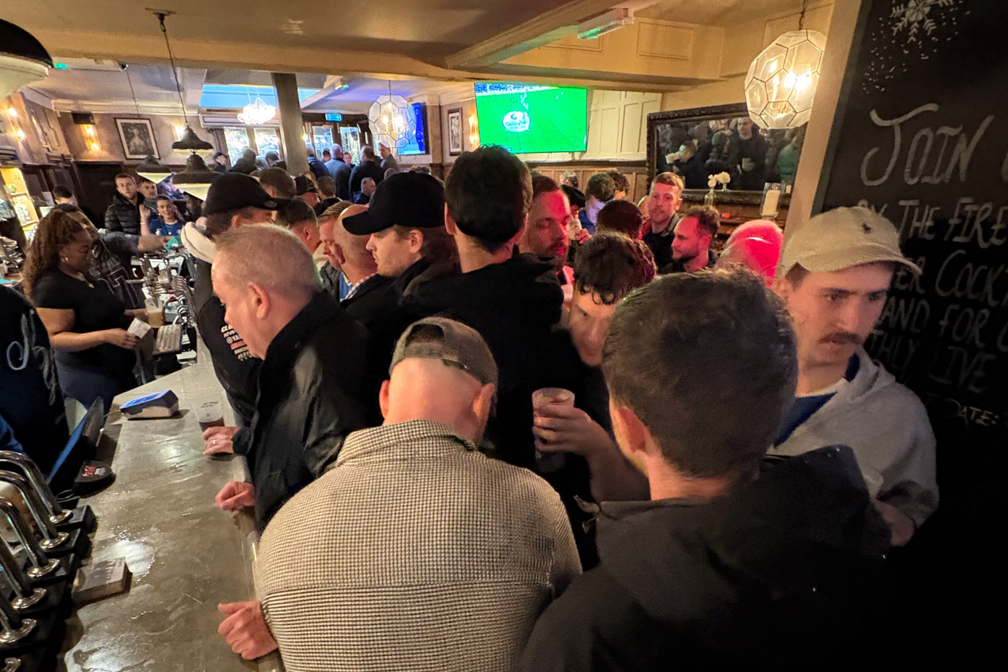 Az első „csatám” Londonban: hogyan kell felkészülni egy magyar szurkolónak egy angol csúcsbajnokira? 1