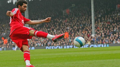 Liverpool's English midfielder Jermaine Pennant tries a shot at goal during their Premiership match against Fulham at home to Fulham at Craven Cottage football stadium on April 19, 2008. AFP PHOTO/CARL DE SOUZA Mobile and website use of domestic English football pictures are subject to obtaining a Photographic End User Licence from Football DataCo Ltd Tel : +44 (0) 207 864 9121 or e-mail accreditations@football-dataco.com - applies to Premier and Football League
