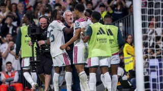 José Mourinho a gólörömnél még oda is szaladt a brazilhoz.