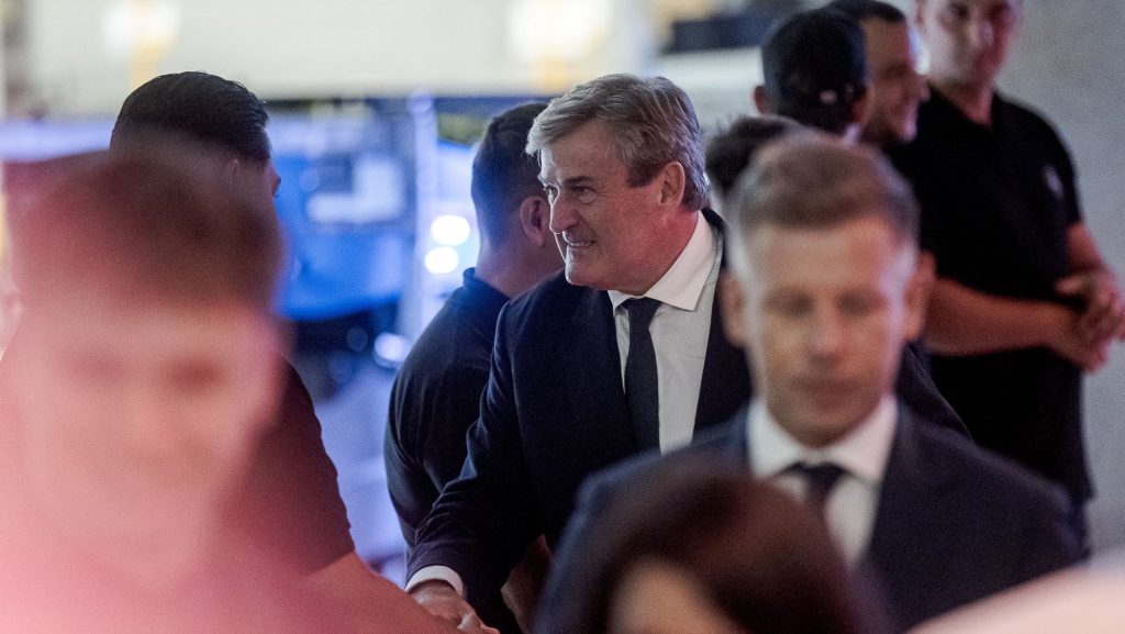Kapitány István: A rezsicsökkentést fenntartjuk, a támogatást újabb csoportokra is kiterjesztjük