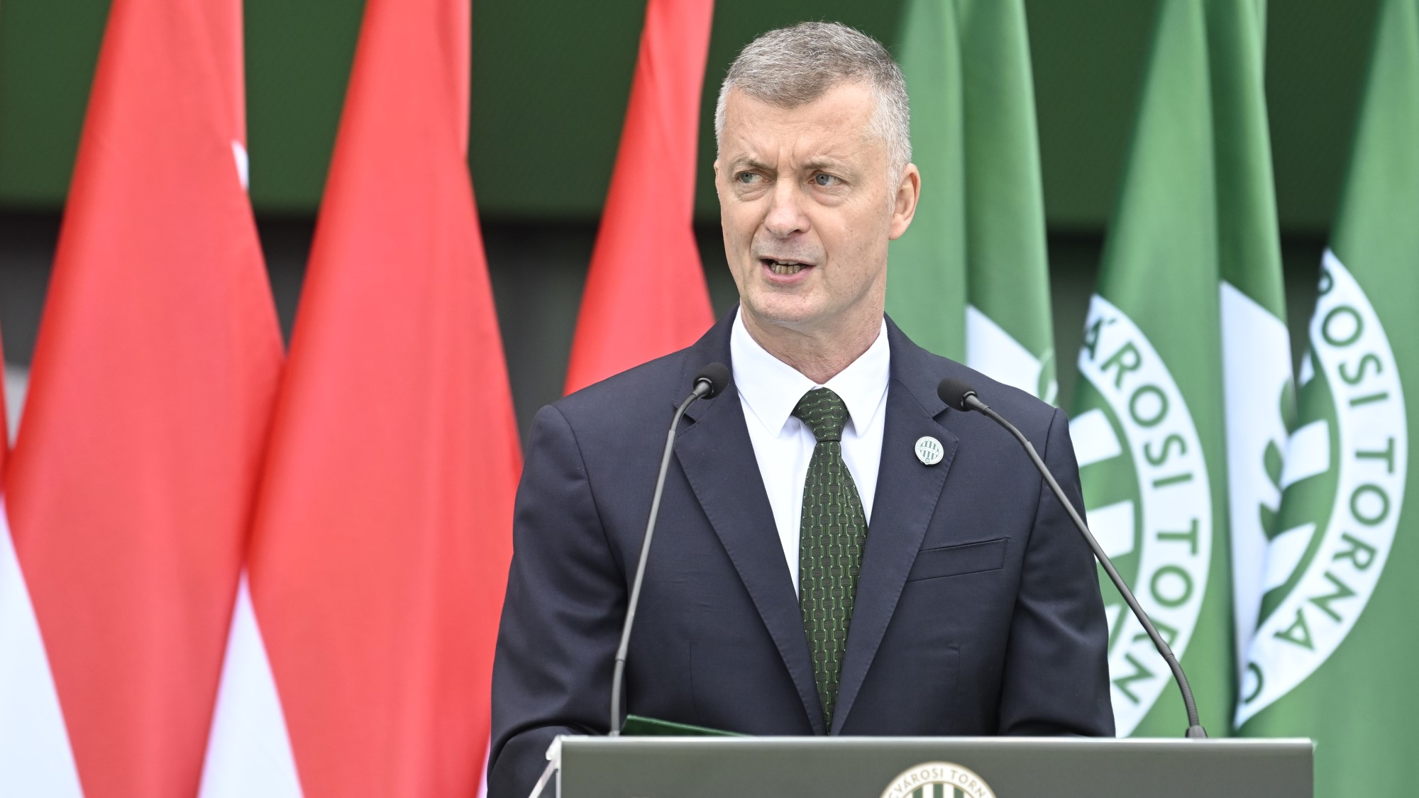 Kubatov Gábor, a Ferencvárosi Torna Club elnöke beszédet mond a klub alapításának 125. évfordulója alkalmából.