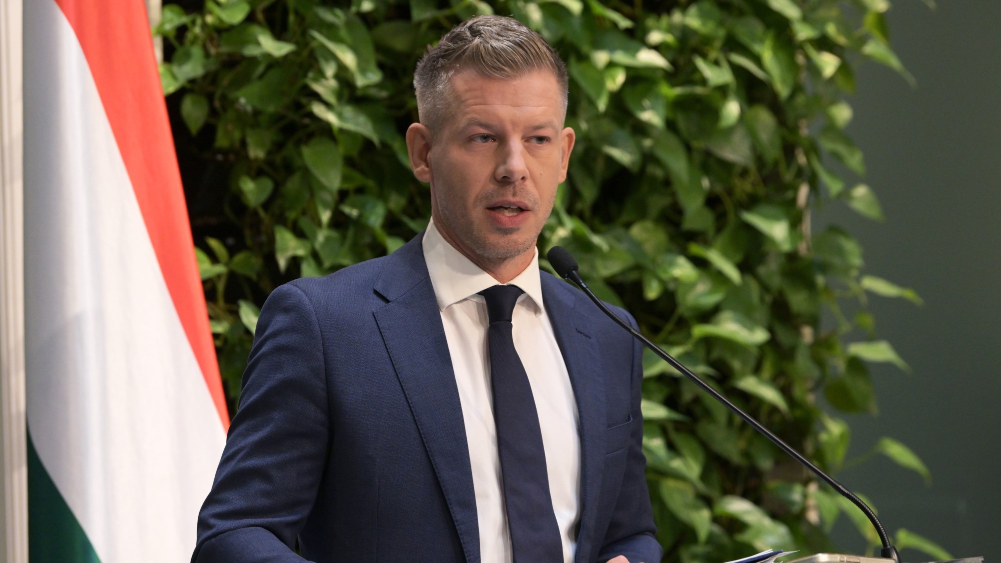 Magyar Péter miniszterelnök a Miniszterelnökségen tartott kormányszóvivői tájékoztatón 2026. október 9-én.