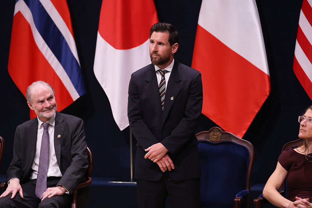 Lionel Messi, nyolcszoros aranylabdás futballista pénteken, Oviedóban az Asztúria Hercegnője-díjat vehette át.