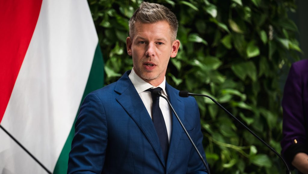 Kihelyezett kormányülést tart a Tisza-kormány Erdőbényén