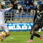 Danylo Krevsun, a Zalaegerszeg (b) és Peter Agba, az ETO játékosa a labdarúgó MOL Magyar Kupa 4. fordulójában játszott Zalaegerszegi TE FC - ETO FC mérkőzésen a zalaegerszegi ZTE Arénában 2026. október 28-án.