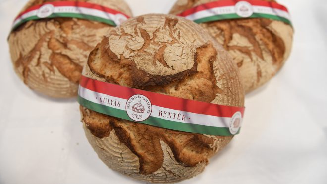 A Hajdúságban készült 2022 Szent István-napi kenyere | Sokszínű vidék