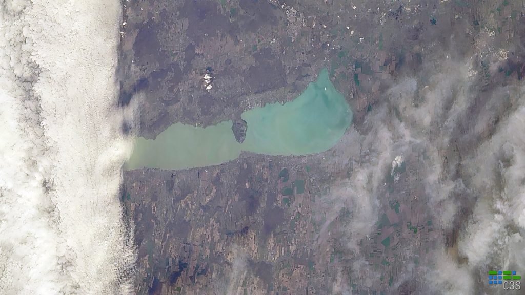 Magyar műhold küldött fotót a Balatonról