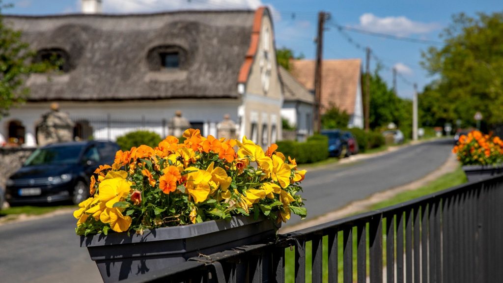 Tüneményes műemlékfalu a Balaton-felvidék féltve óvott kincse