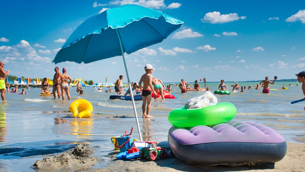 Nagyon olcsó lett a keszthelyi strandolás