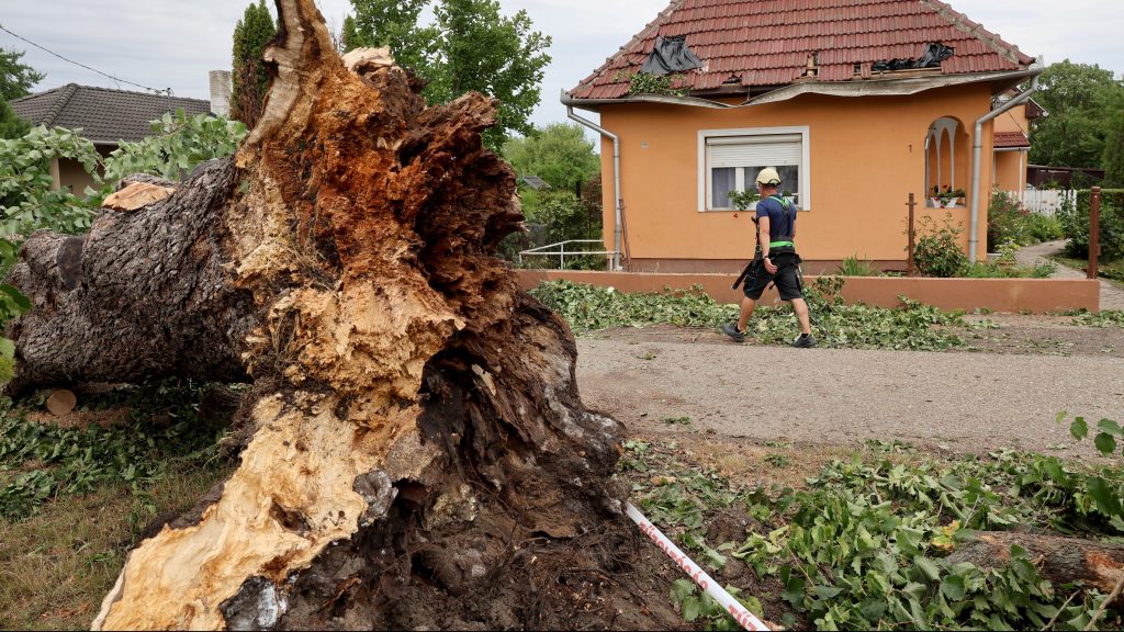 Debrecen ma elesett, de az ország több részén is súlyos károkat okoztak a viharok