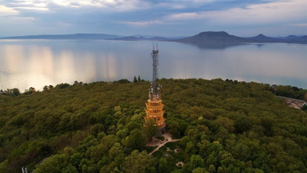 Amilyen gyorsan csak lehet, lebontják a Balaton ikonikus kilátóját