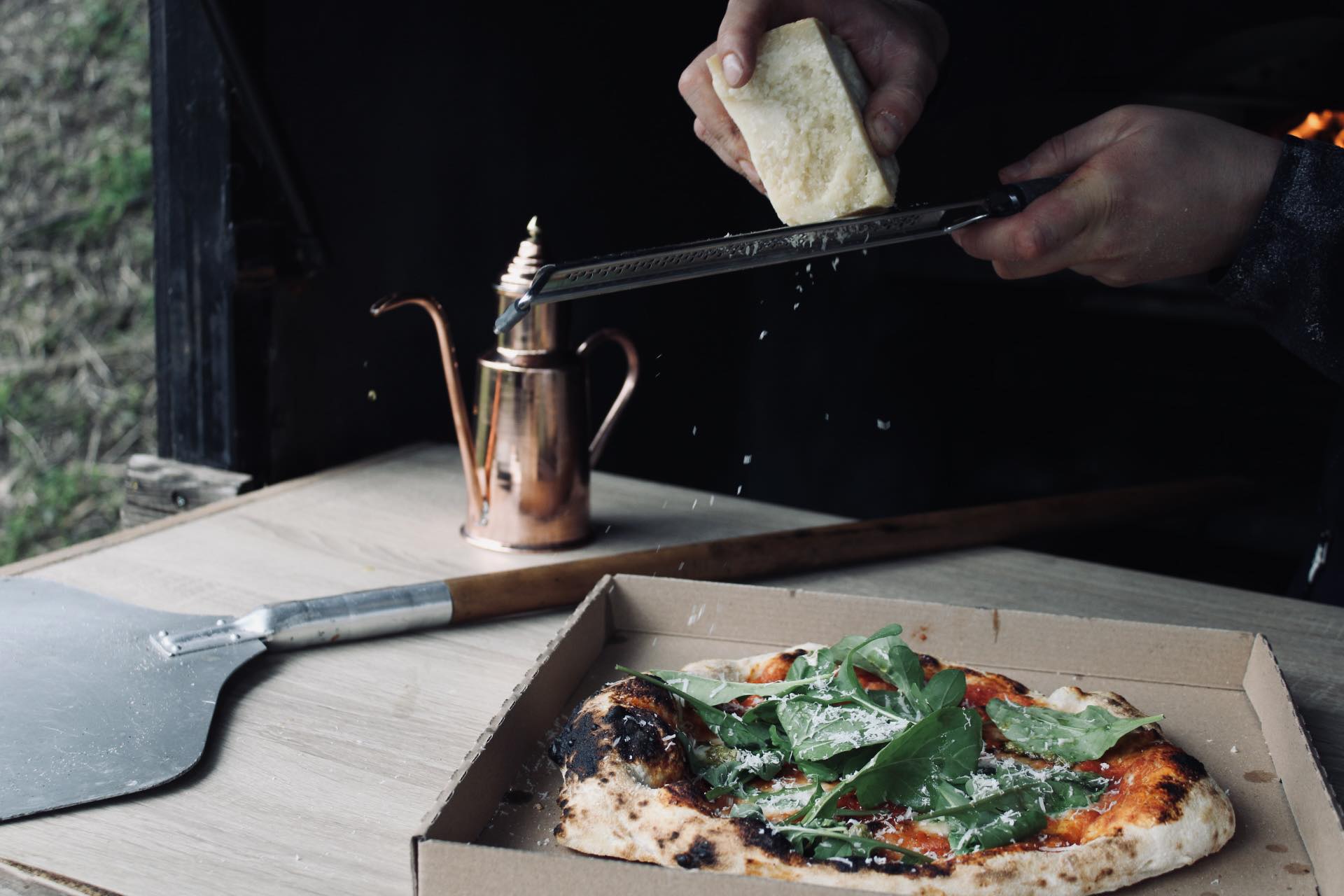 Pizzázót nyit a természet lágy ölén az országtorta kétszeres győztese 2