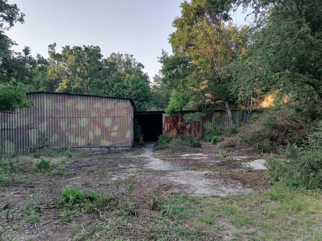 [Obrazek: 0-hangar1-1024x768.jpg]