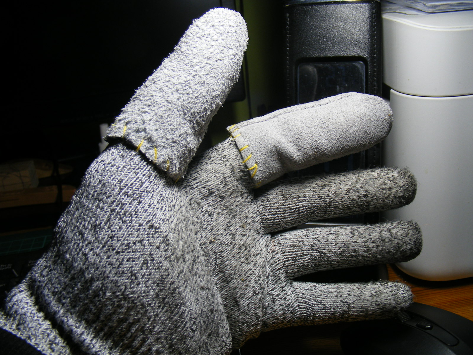 Tollak és szélforgók után a fa lelkének is arcot faragott a kerecsendi grafikus 1