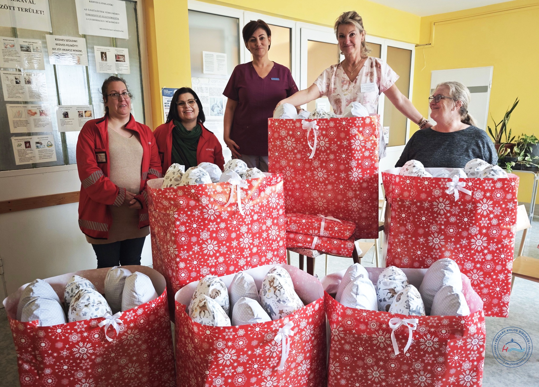 Mikuláskor is cukiságbombák voltak az esztergomi kórház újszülött babái 1