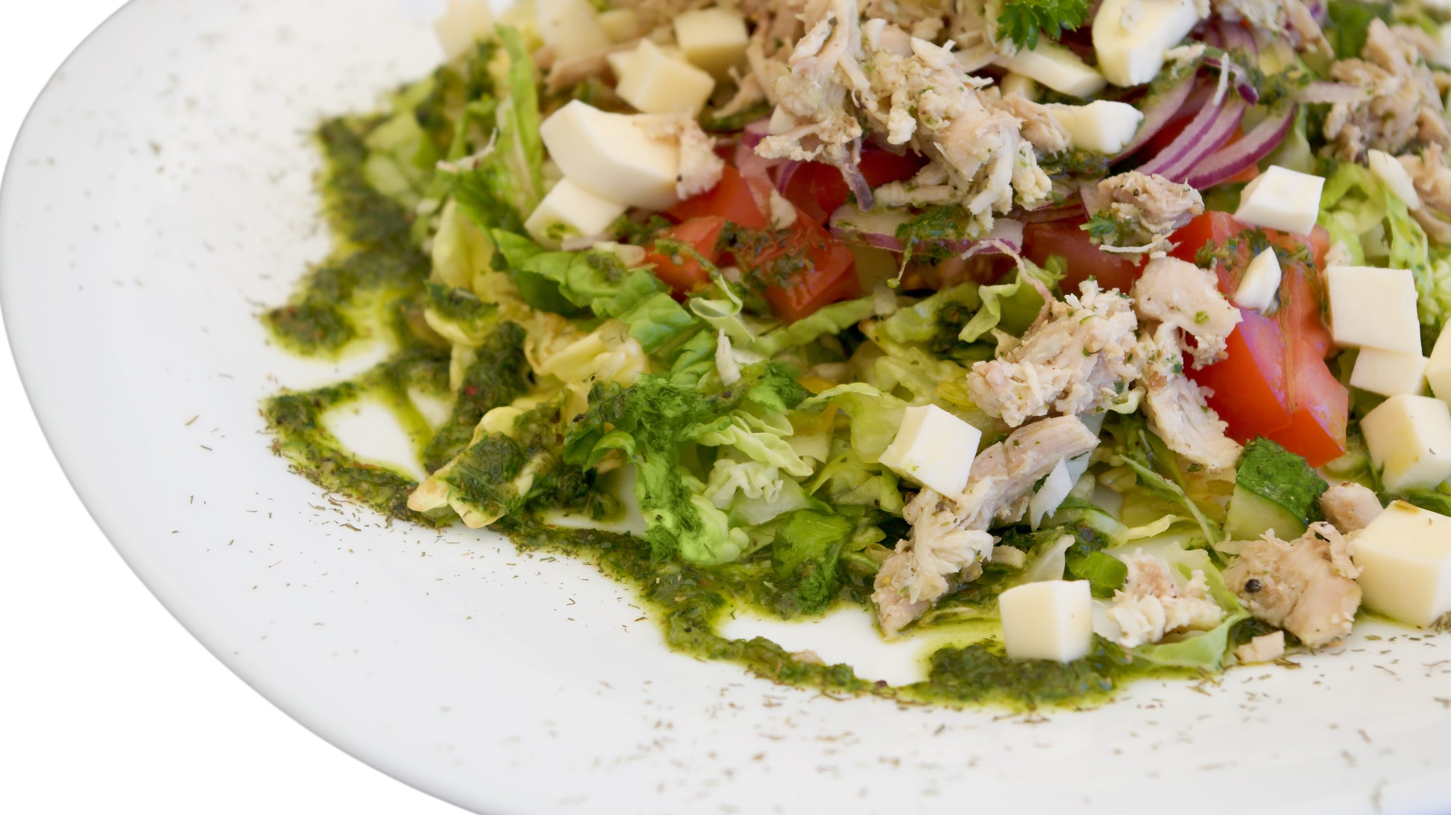 csérkés-pestós saláta