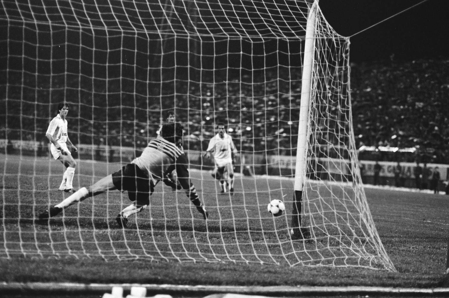 „A Real Madridé a kupa, a Videotoné a dicsőség” – 40 éve játszott UEFA Kupa-döntőt a magyar csapat 2