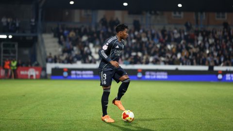 Endrick, a Real Madrid csatára a Talavera elleni Király Kupa-mérkőzésen.