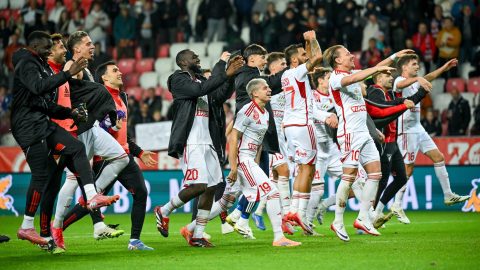 Debrecen felfüggesztett szektorbezárás mlsz fegyelmi bizottság