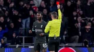 Amara Nallo piros lapot kapott a PSV elleni BL-meccsen