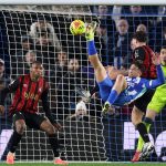 Harálambosz Kosztúlasz ollózása