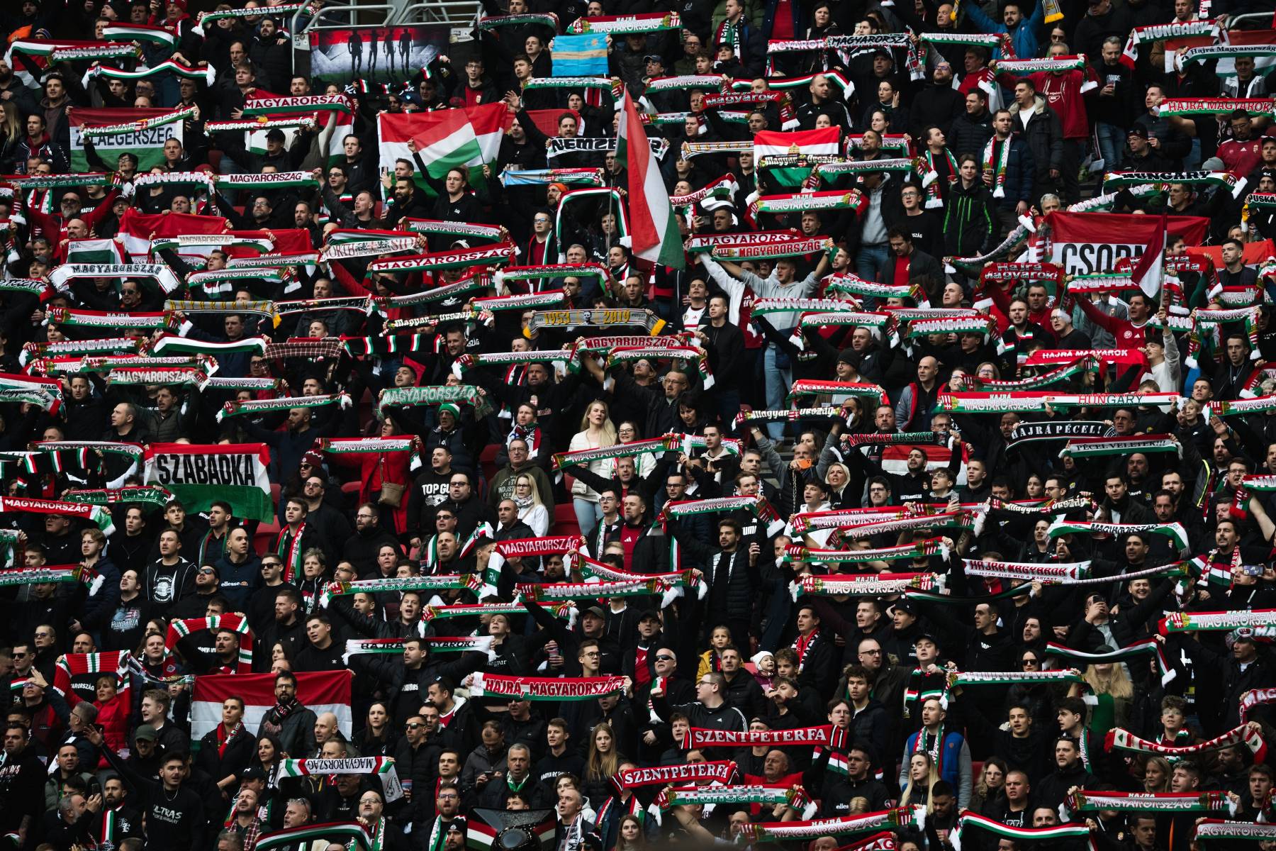 Magyarország - Írország labdarúgó világbajnoki selejtező mérkőzés 2025. november 16-án a Puskás Arénában. 