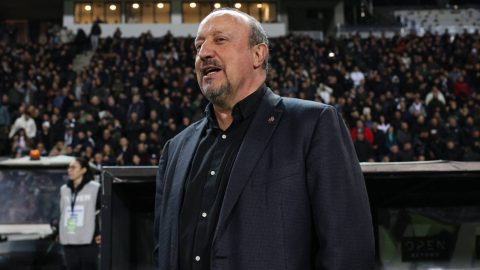 Panathinaikos coach Rafa Benitez reacts during the PAOK - Panathinaikos match for the 15th matchday of the Super League football championship at Toumba Stadium in Thessaloniki, Greece, on December 21, 2025. (Photo by Achilleas Chiras/NurPhoto)